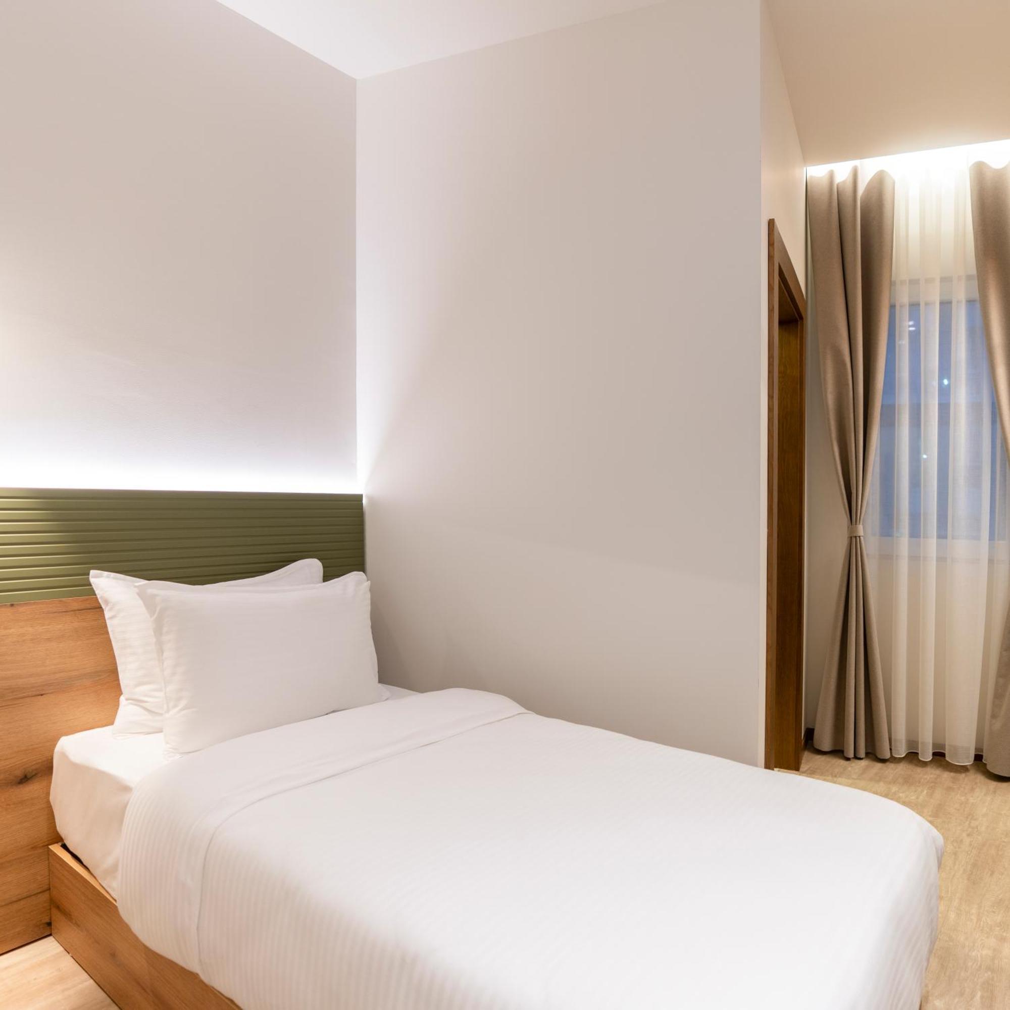Star Hill Hotel プリシュティナ エクステリア 写真